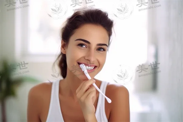 厦门优品口腔连锁(思明区)活动义齿价格表：原价3000元起，现仅需2500元起，超值优惠等你来享！