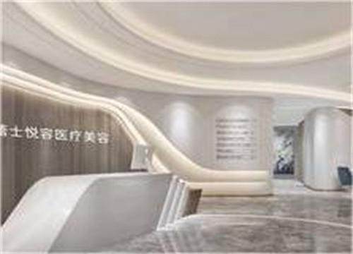 关丽君医生的专精背景与擅长项目