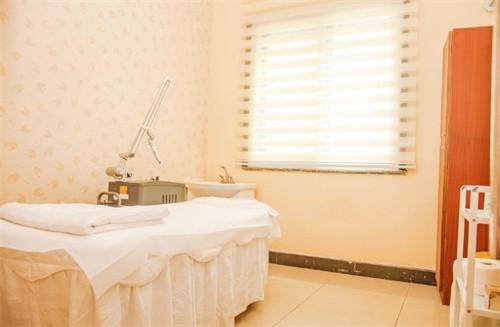 北京京美医疗美容门诊部医生名单及擅长领域：