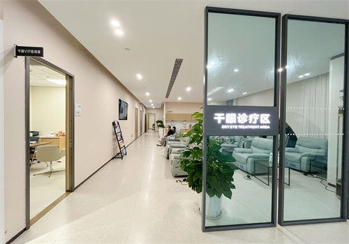 五、便捷预约方式：轻松获取专精配镜服务