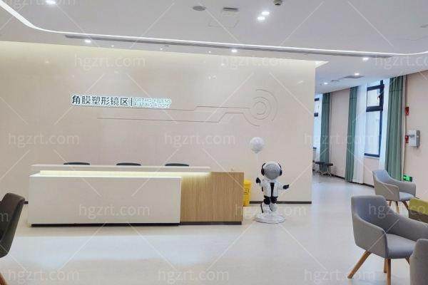 南宁爱尔眼科医院梁奇口碑评价怎么样？患者真实反馈+就诊攻略分享