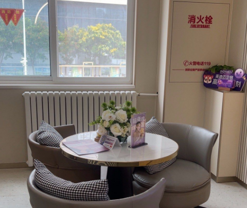 北京京通陈莉医生肉毒素去眉间纹，术后纹路淡化整个人温和年轻获称赞