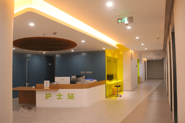 南京维视眼科医院蔡磊琳提供干眼理疗套餐，采用视达手持热脉动配超声雾化冷敷，1000元改善眼部干涩不适